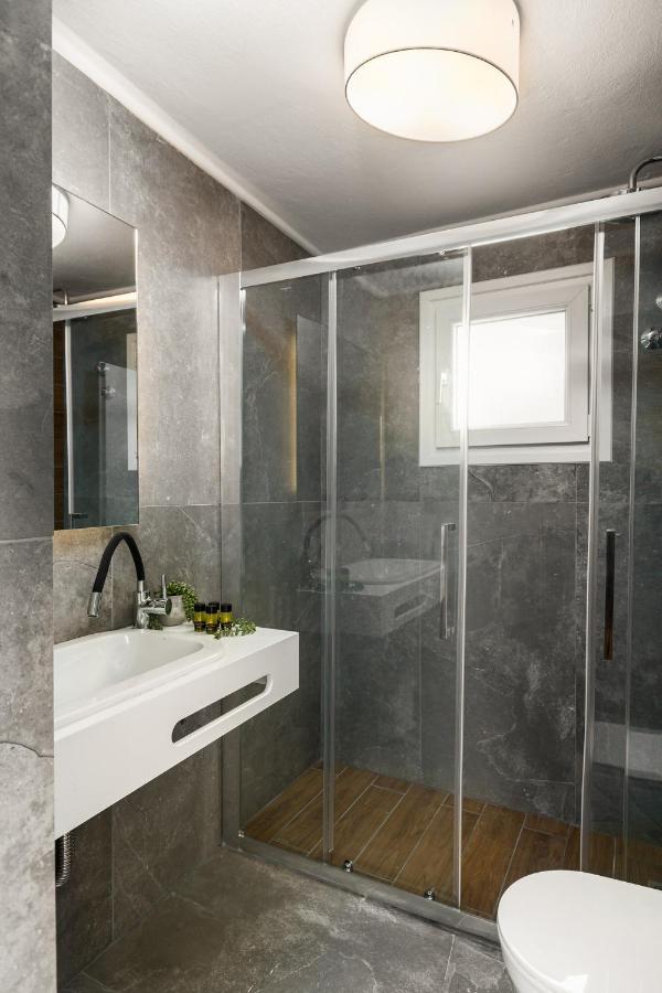 The Greystone Seaview House By Konnect Villa Nisaki  ภายนอก รูปภาพ