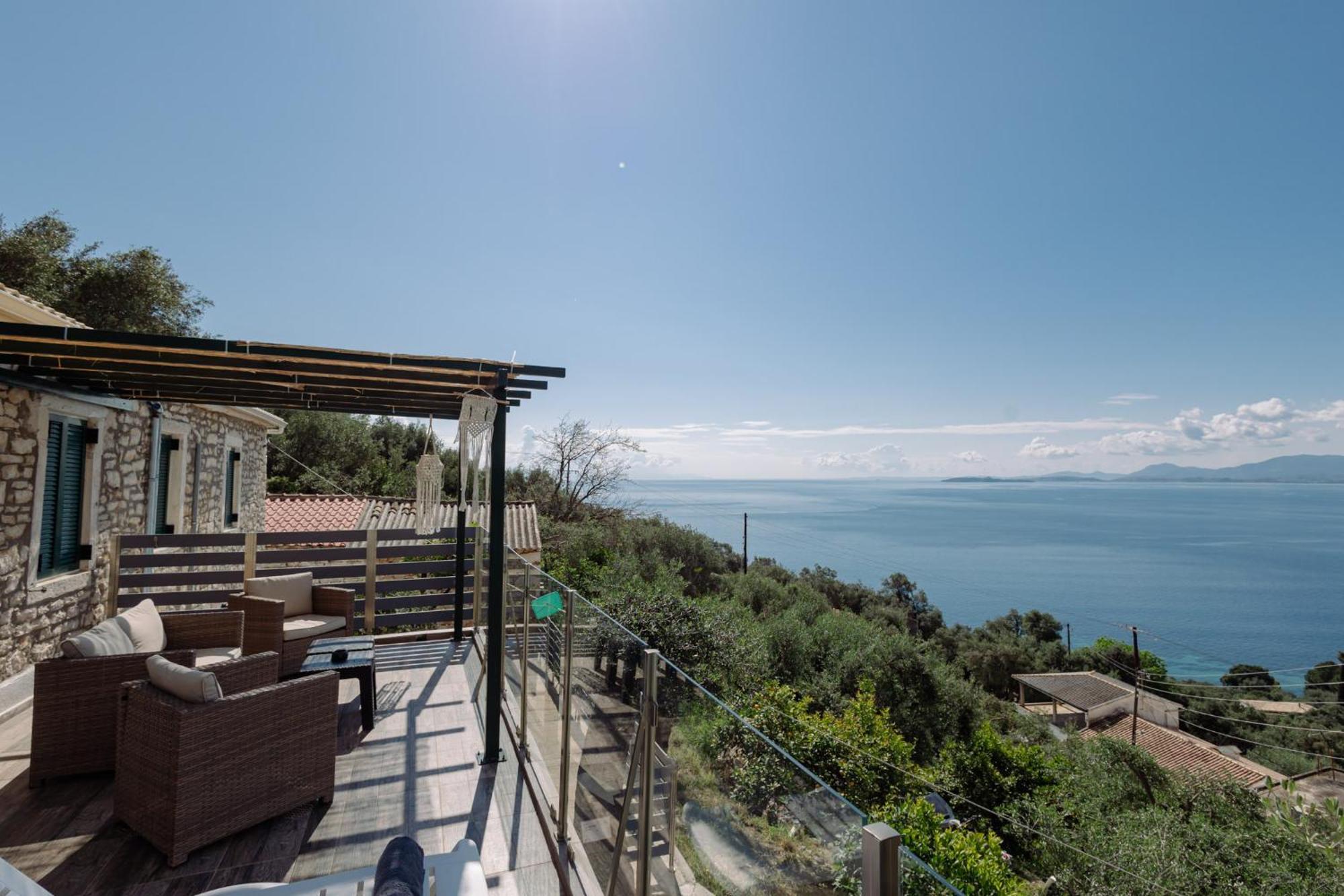 The Greystone Seaview House By Konnect Villa Nisaki  ภายนอก รูปภาพ